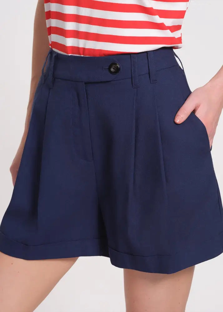 Pleated Linen Shorts - Short Trousers